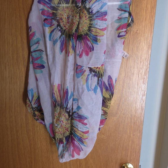 Colorful Abstract Infinity Scarf - Picture 2 of 5